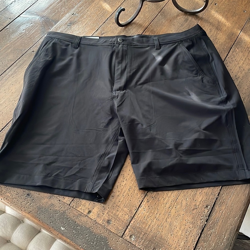 Footjoy lightweight shorts